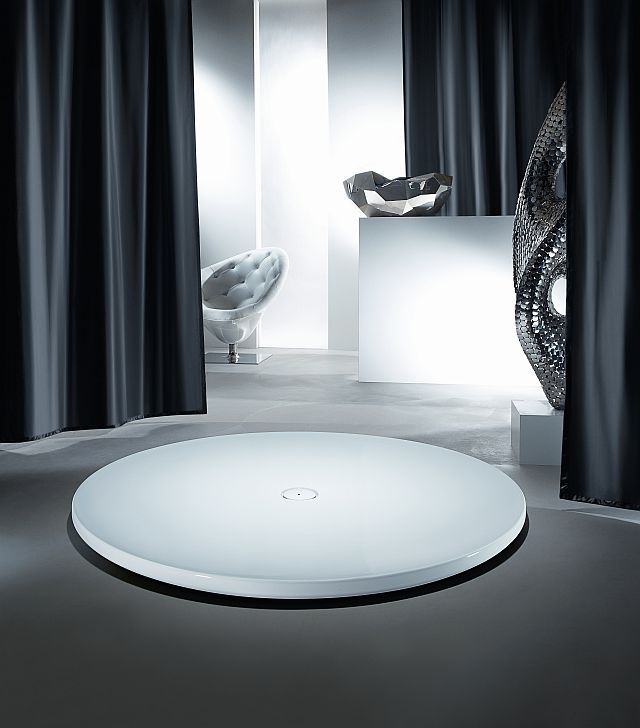 Piatto verspricht eine einzigartige Duschinszenierung, bei der der Mensch nicht nur im Leben, sondern auch in seinem Bad im Mittelpunkt steht. 